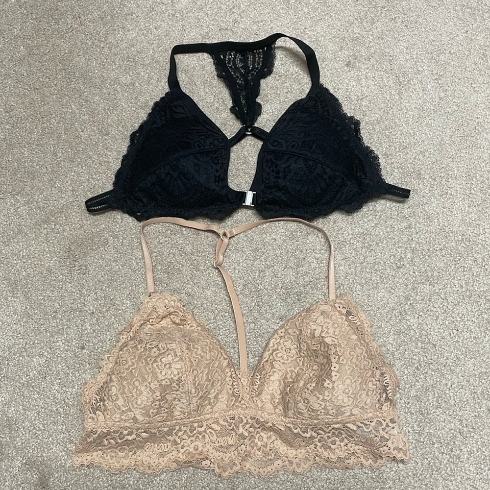 Lace bralettes in black and beige size M